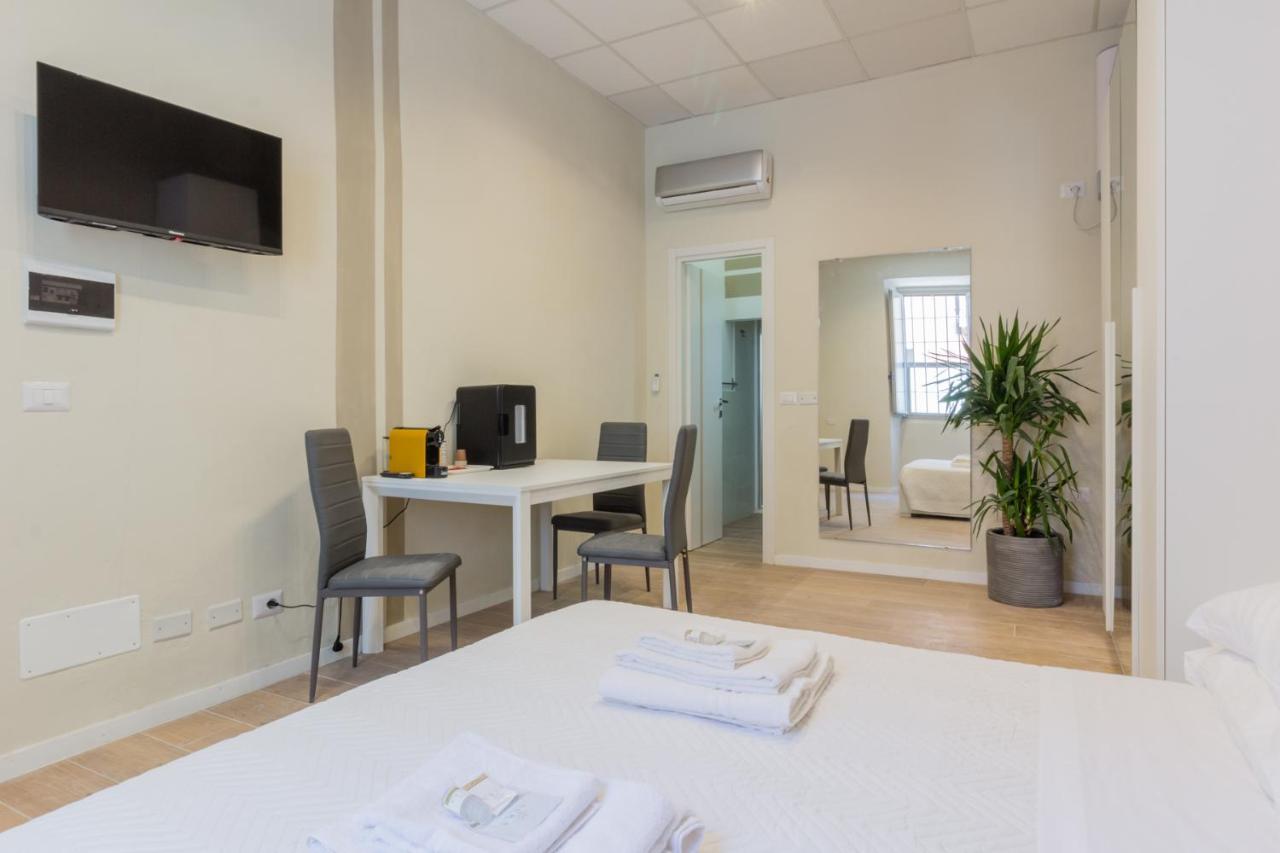 Center Rooms Piacenza Exterior foto