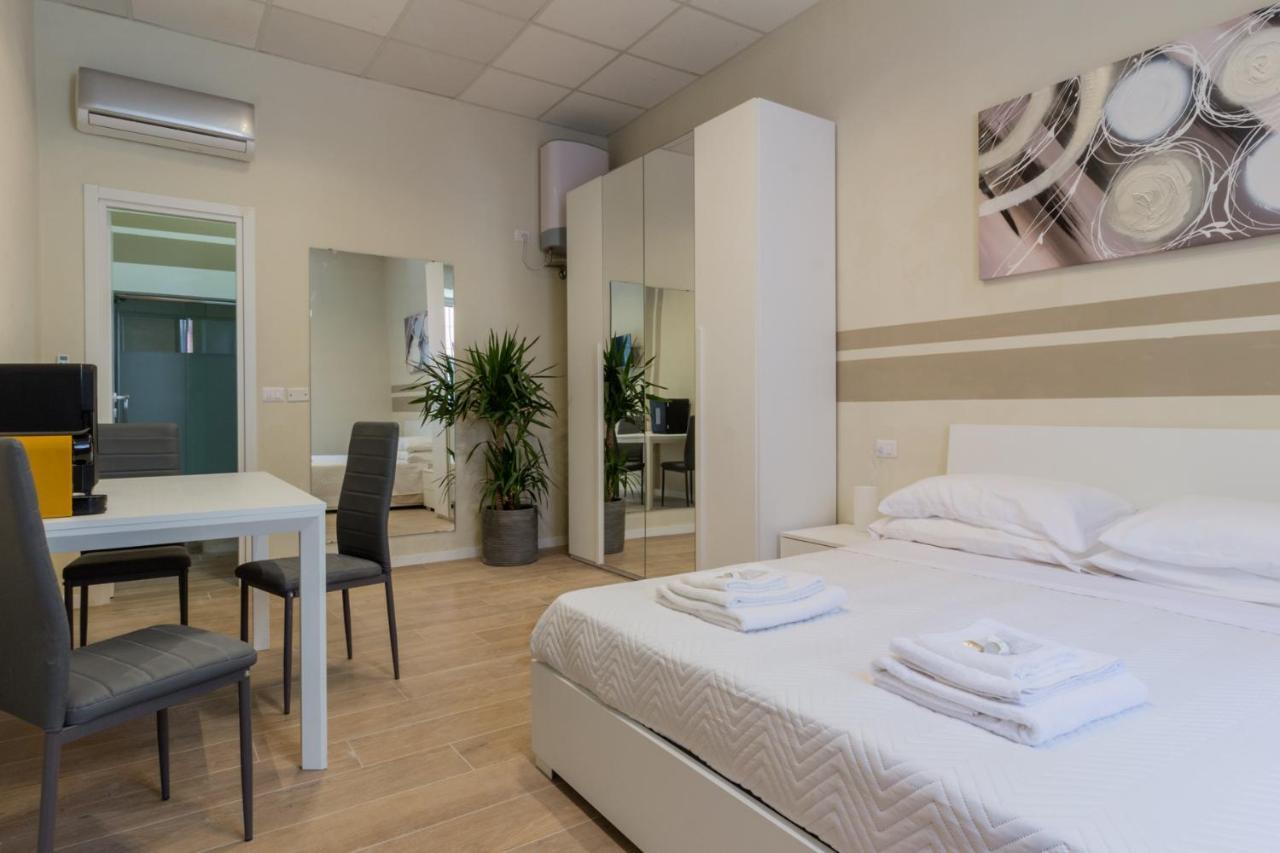 Center Rooms Piacenza Exterior foto