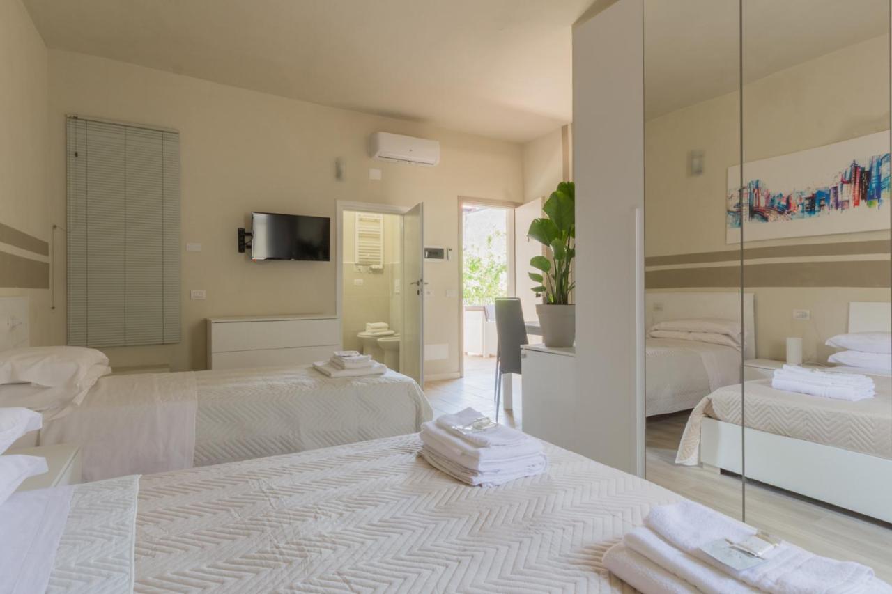 Center Rooms Piacenza Exterior foto