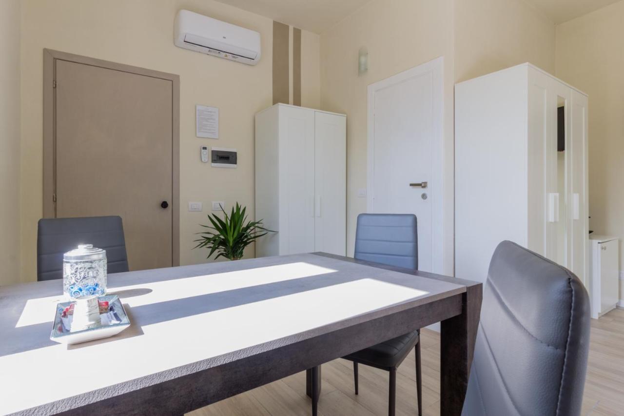 Center Rooms Piacenza Exterior foto
